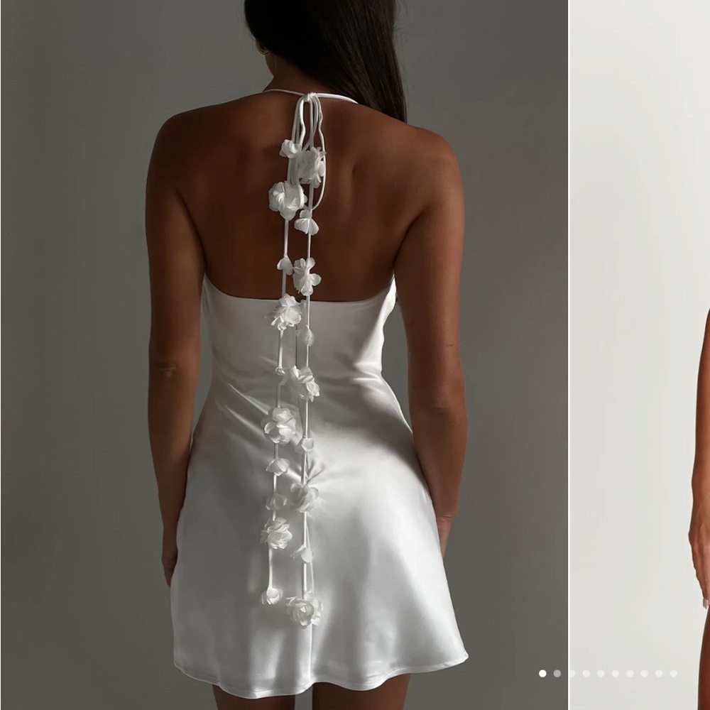 Meshki XS White rose halter mini dress… OTILLIE